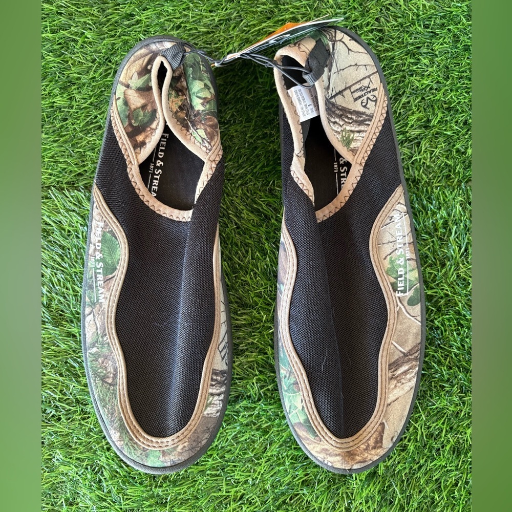 NWT Field & Stream Realtree Camo Water Shoes